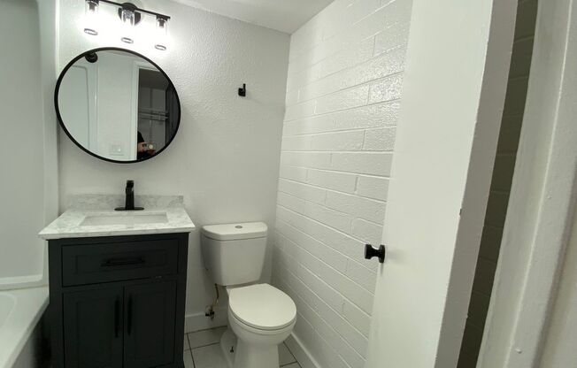 Studio, 1 bath, 400 sqft, $995, Unit 107