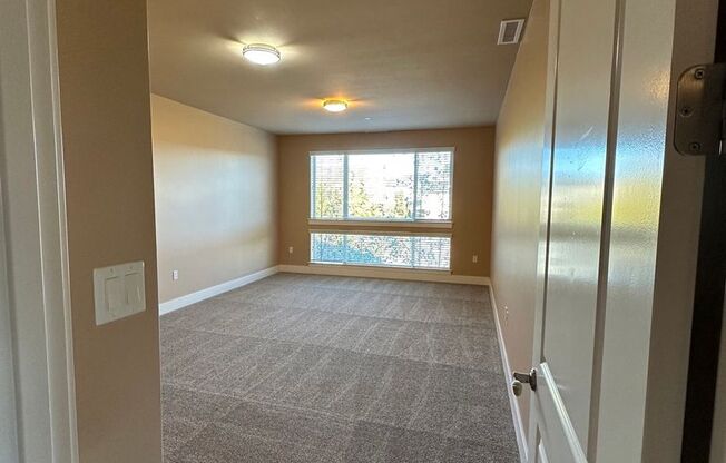 2 beds, 2 baths, 1,262 sqft, $3,595, Unit 206