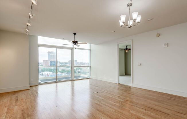 1 bed, 1 bath, $2,750, Unit #903