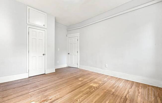 204 E 31 ST