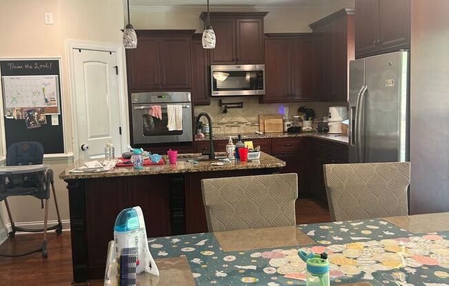 Beautiful Model Home 4 bedroom 2.5 bath