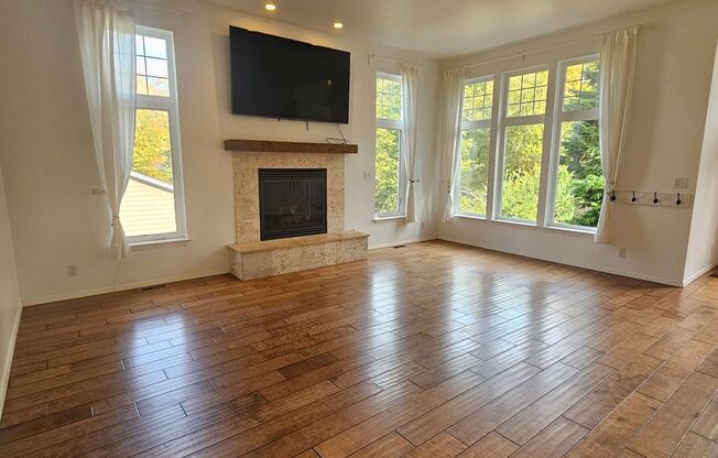 Bright and Stunning 2-Story Home with Daylight Basement – 3,000+ Sq Ft!