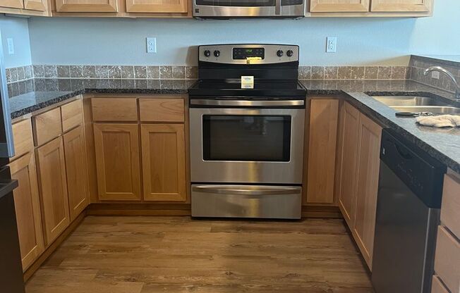 2 beds, 2 baths, 1,286 sqft, $1,955, Unit P209