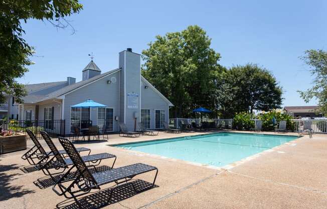 Cottonwood Apartments Greenville, MS Swimming Pool II