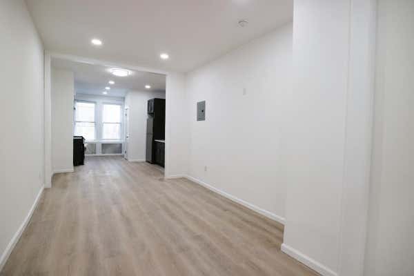 72 27 68 ST