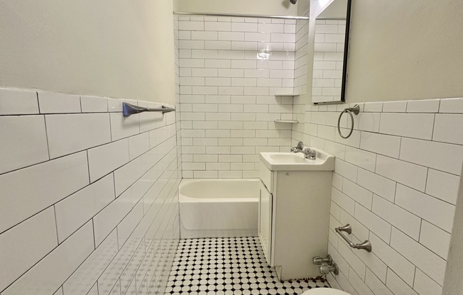 97 LEXINGTON AVE