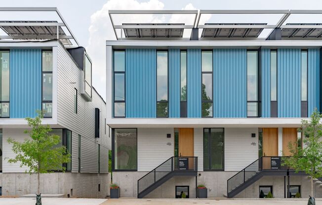 Beautiful 3BD, 3.5BA Downtown Raleigh Townhome with an Additional Bonus Room, Walkable to Premier Shopping & Dining