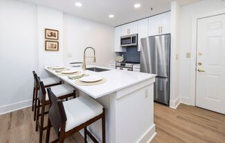 1 bed, 1 bath, 800 sqft, $2,000, Unit B512