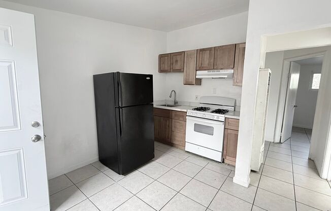 1 bed, 1 bath, $2,225, Unit 548 105th Ave. Unit #08