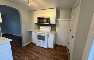 2 beds, 1 bath, $1,100