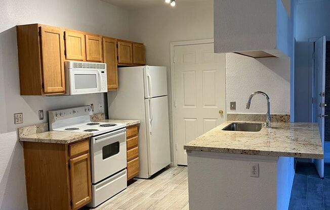 1 bed, 1 bath, $1,295, Unit #1043