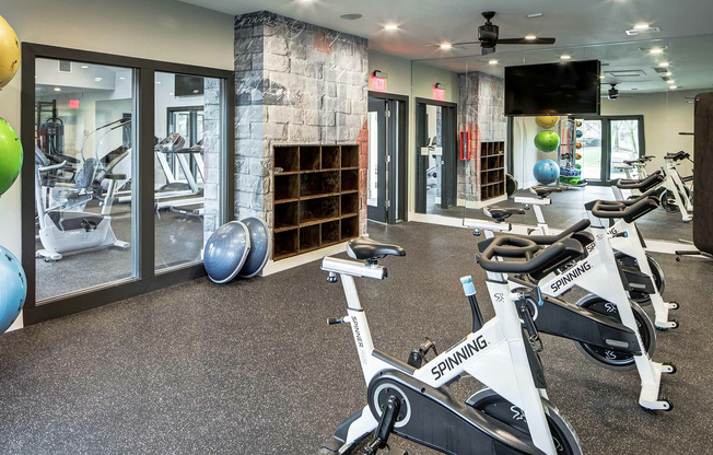 Grandview Apartments - Fitness Center 2