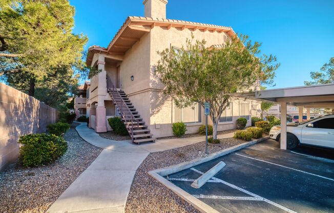 GORGEOUS FIRST FLOOR CONDO IN THE SUMMERLIN AREA