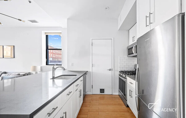 118 GREENPOINT AVE