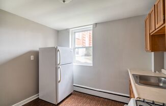 2 beds, 1 bath, 525 sqft, $900, Unit 2