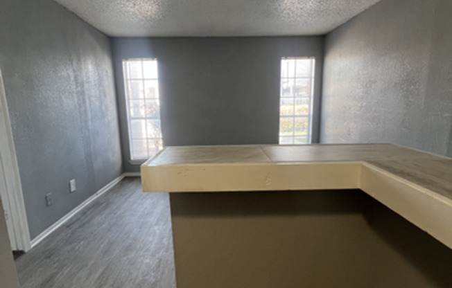 1 bed, 1 bath, 470 sqft, $749, Unit 721