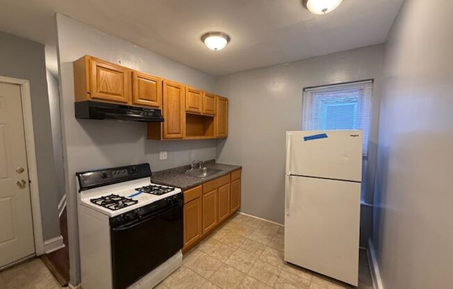 4320 Wyalusing Unit 2 – 2 Bedroom, 1 Bathroom in East Parkside