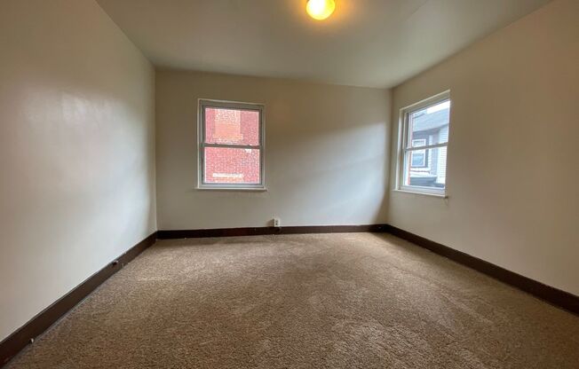 2 beds, 1 bath, $1,375, Unit 2