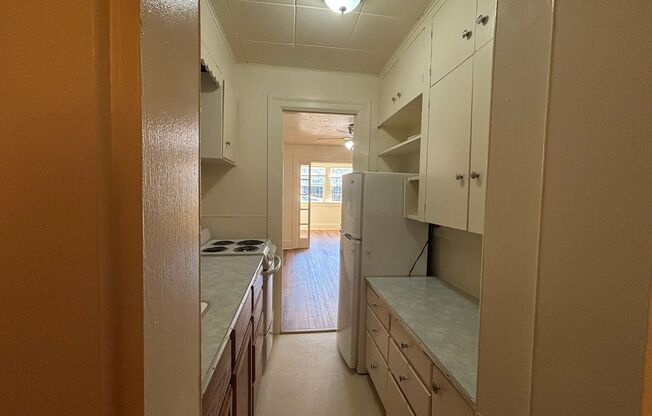 1 bed, 1 bath, 405 sqft, $1,150, Unit 101