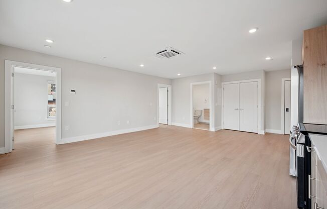 2 beds, 2 baths, 799 sqft, $2,325, Unit Unit 523