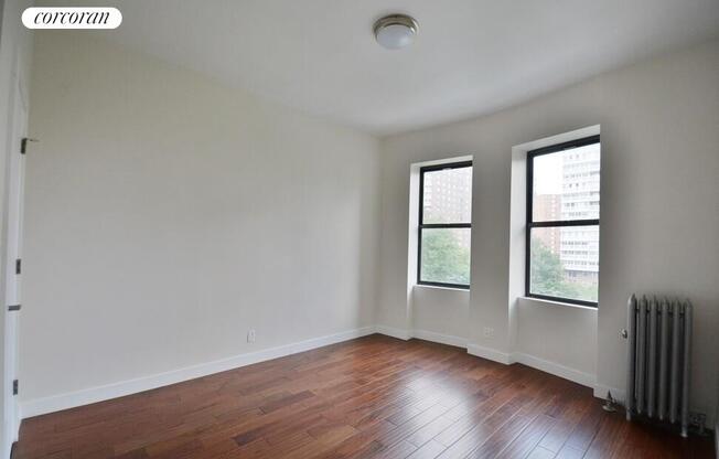 530 W 123 ST