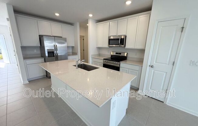 1118 BELLE ISLE LN