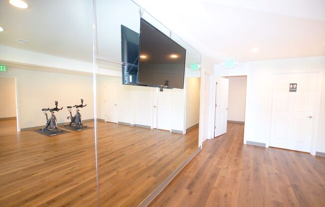 2 beds, 1 bath, 900 sqft, $2,212, Unit E 116