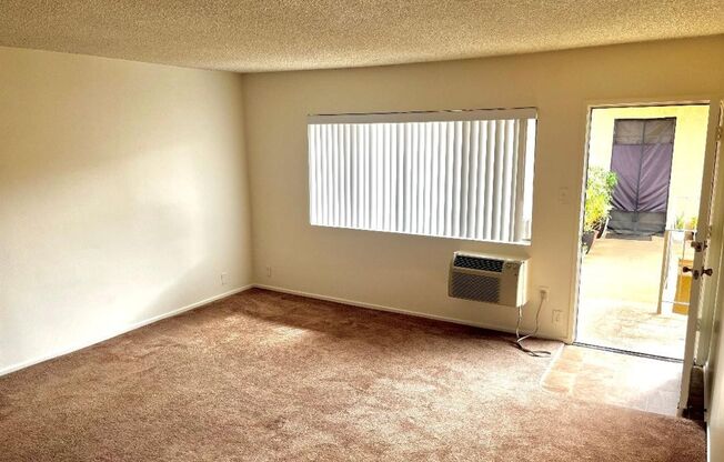 Studio, 1 bath, $1,425, Unit 38