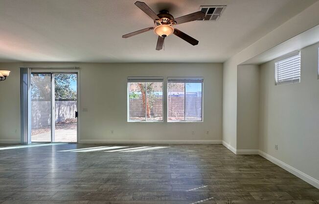 4 BED 3 BATH HOME W/BONUS ROOM IN GATED COMMUNITY