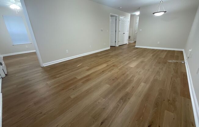 1 bed, 1 bath, 871 sqft, $1,400, Unit 2706-5 Pearl Remodel