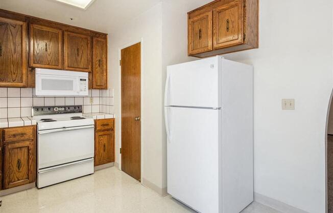 Refrigerator And Kitchen Appliances at Scottsmen Too Apartments, Clovis, California