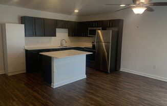 1 bed, 1 bath, 655 sqft, $1,285, Unit 102