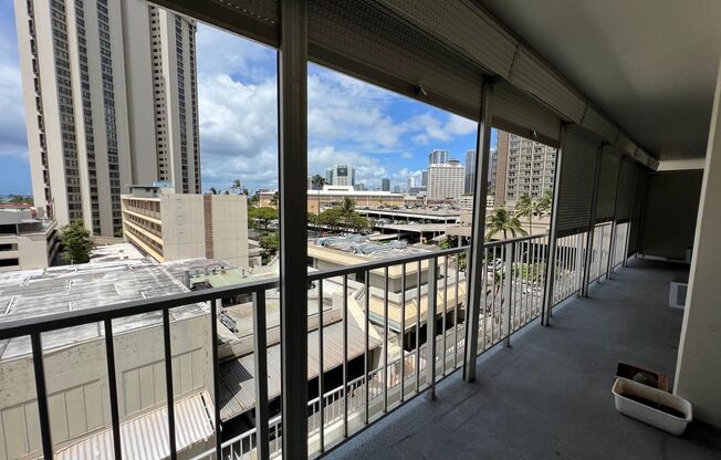 2 beds, 1.5 baths, $3,300