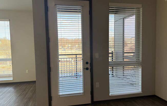 2 beds, 2 baths, 1,391 sqft, $2,600, Unit 213