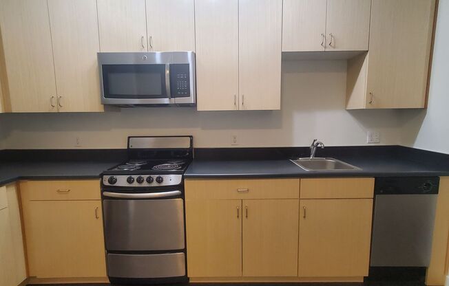 1 bed, 1 bath, 574 sqft, $1,875, Unit 105