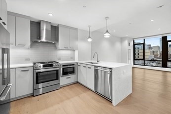 40 Traveler St