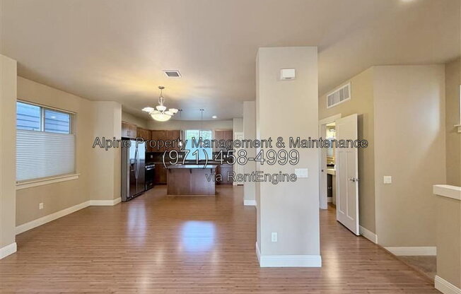 4 beds, 3.5 baths, 1,950 sqft, $2,600