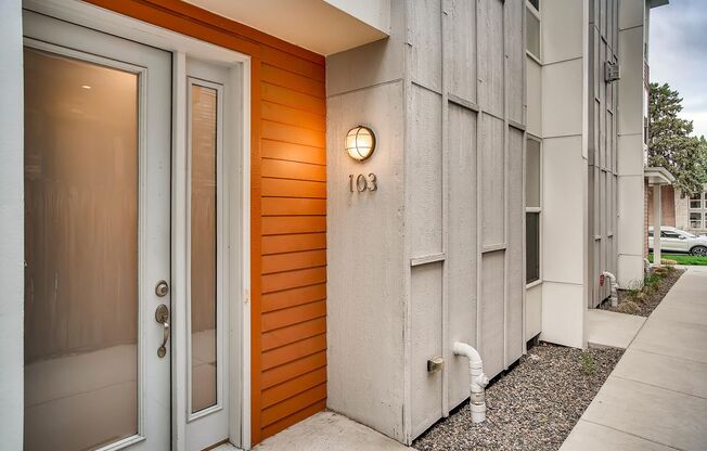 LOCATION LOCATION!!  Incredible modern townhome in Jefferson Park, just blocks to Mile High Stadium, Sloan's lake, I 25, local watering holes, restaurants and boutiques.