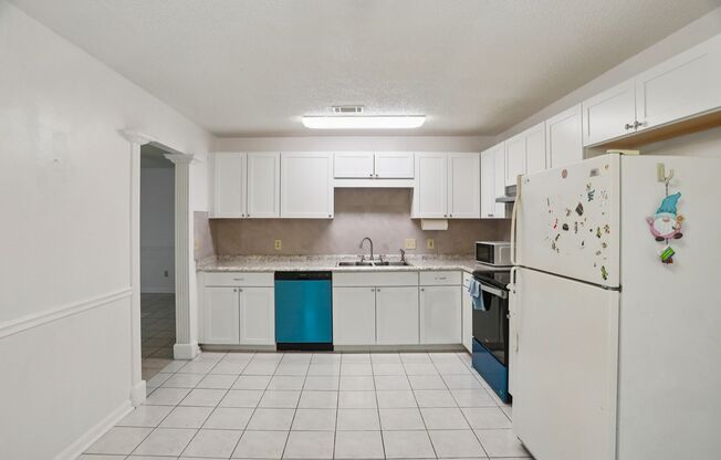 Charming 3BR  2 Bath House in Hinesville