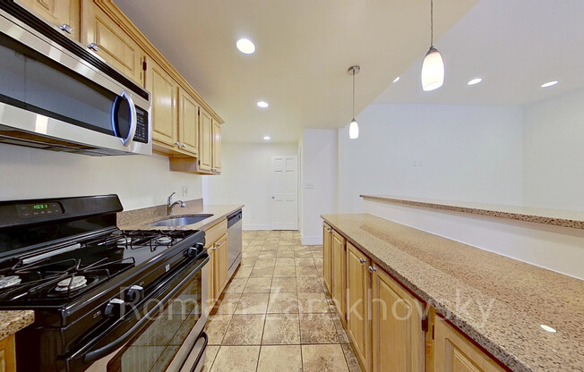 1324 COMMONWEALTH AVE