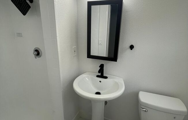 Studio, 1 bath, $1,371