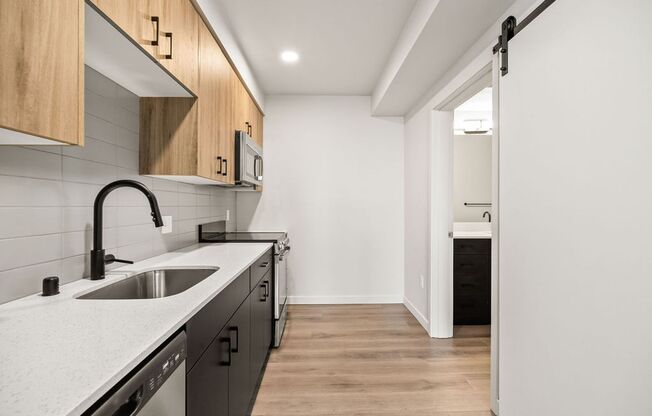 1 bed, 1 bath, 585 sqft, $1,715, Unit 515