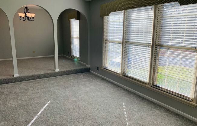 Spacious Three Bedroom/Three Bath Ranch in Jeffersontown