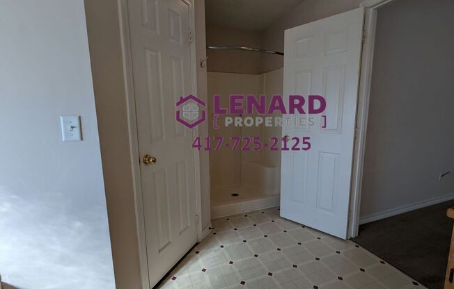 3 beds, 2 baths, $1,395