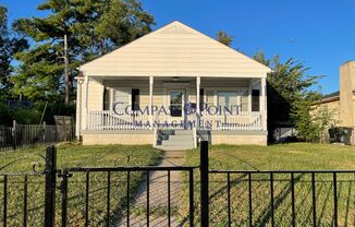 Spacious 3 bedroom and 1 bath house! FIRST MONTH RENT FREE!!