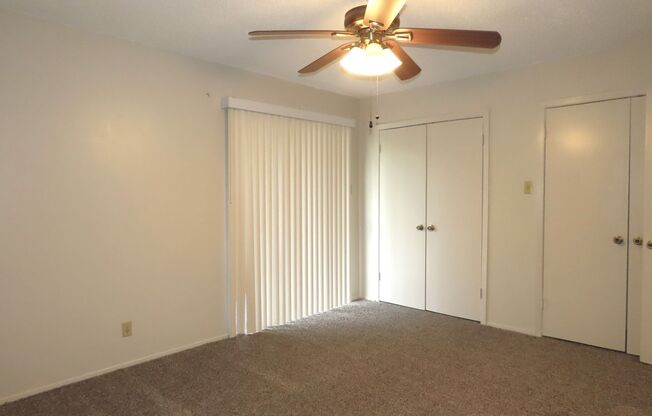 2 beds, 1.5 baths, $1,100, Unit APARTMENT # 3