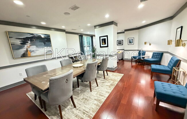 2 beds, 1 bath, 1,054 sqft, $2,200, Unit 728 728