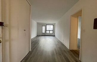 61 35 98 ST