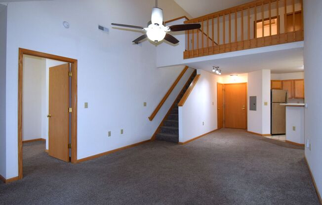 3 beds, 2 baths, 1,380 sqft, $2,345, Unit 8126-306