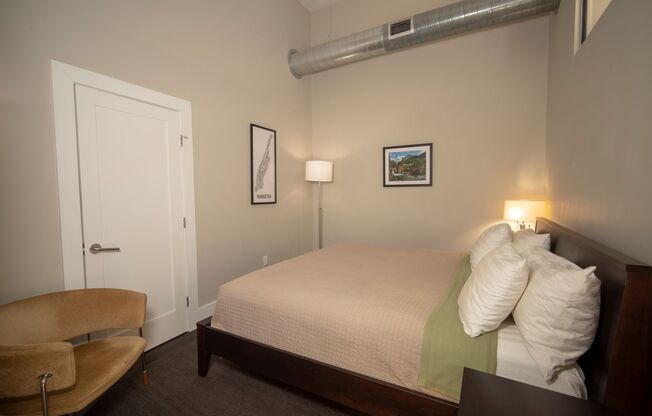 2 beds, 1 bath, 800 sqft, $1,800, Unit 3K